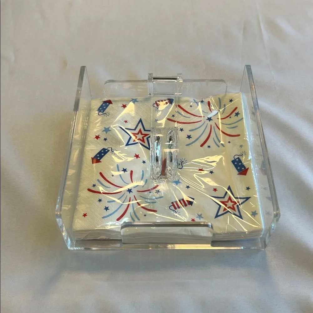 Nice Acrylic 7 “x 6 9/10” Square Napkin holder. Great Condition!